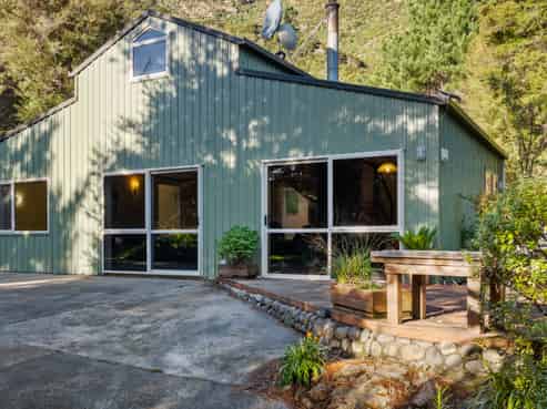 165 Boons Valley Road, Waikawa