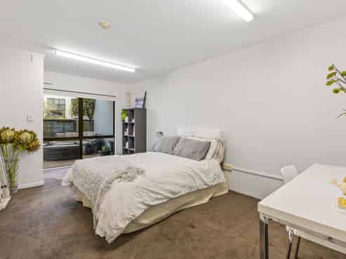 2/6 Airborne Road, Rosedale