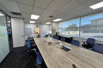 Versatile office in St Lukes