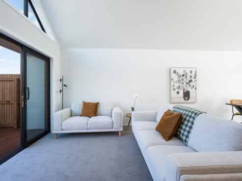 4 Hill Tops Way, Stoke