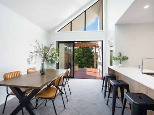 4 Hill Tops Way, Stoke