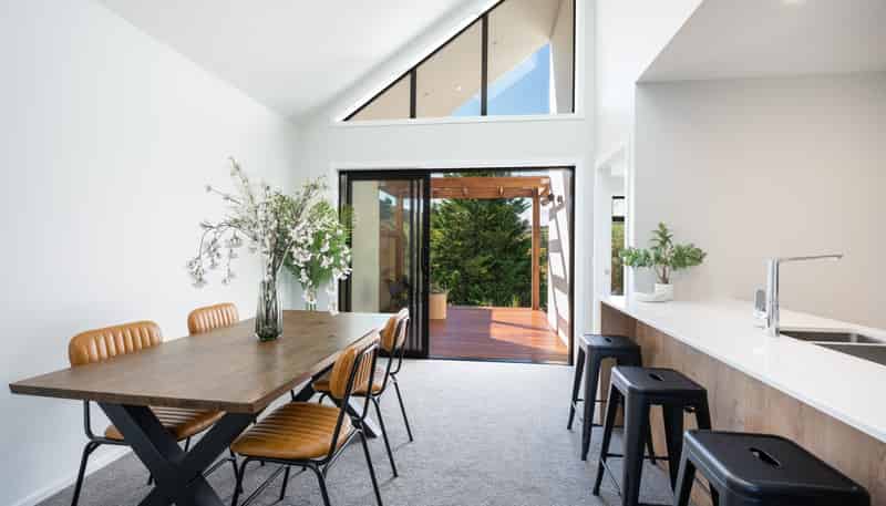 4 Hill Tops Way, Stoke