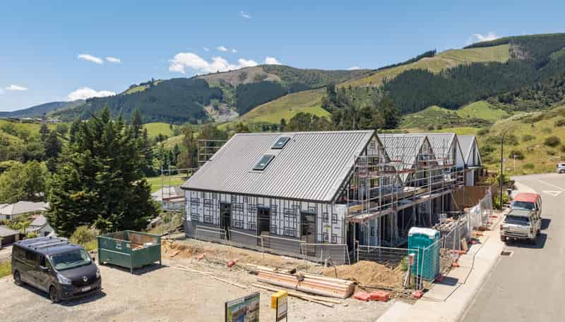 4 Hill Tops Way, Stoke