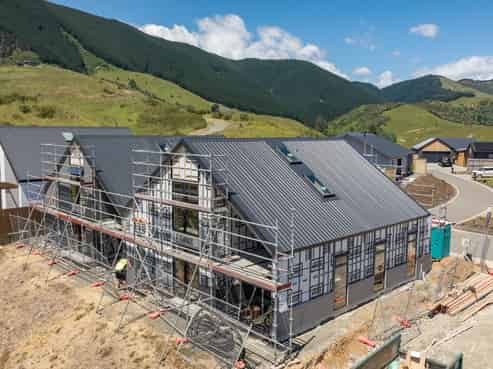 4 Hill Tops Way, Stoke