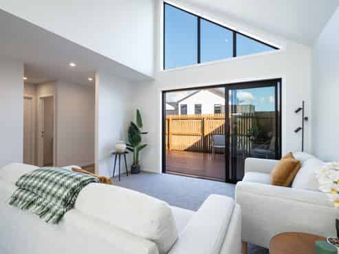 4 Hill Tops Way, Stoke
