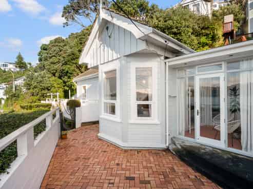44 Evans Bay Parade, Roseneath