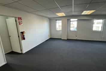 High Profile Sydenham Office/Warehouse