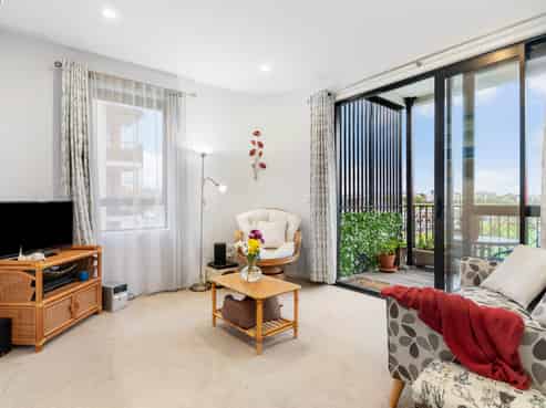 103/1 Sidney Wallingford Way, Hobsonville