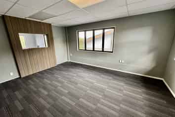 Flexible Office Space in the Heart of Silverdale