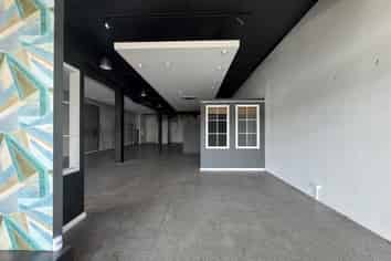 Exceptional Retail Frontage