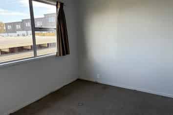 Auckland - Address withheld