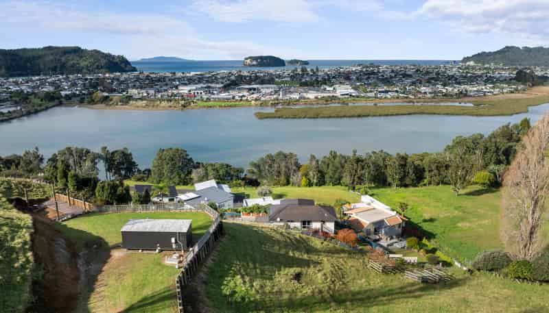 31 Manuka Drive, Whangamata