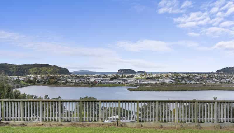 31 Manuka Drive, Whangamata