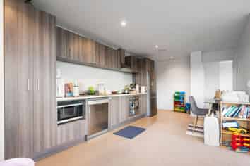 104/5 Rose Garden Lane, Albany