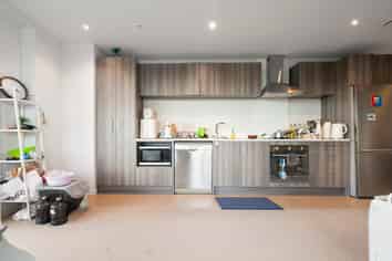 104/5 Rose Garden Lane, Albany
