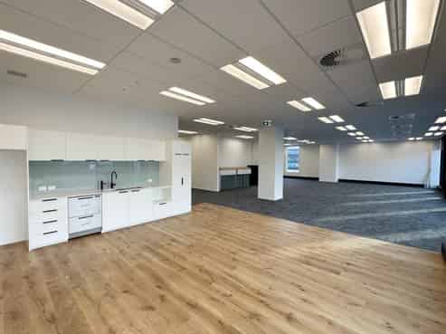 PREMIUM NEWMARKET SUBLEASE