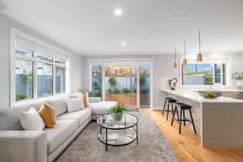 42 Normans Road, Strowan