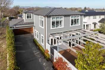 42 Normans Road, Strowan