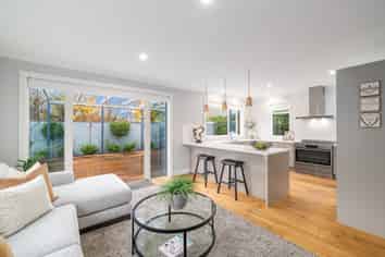 42 Normans Road, Strowan