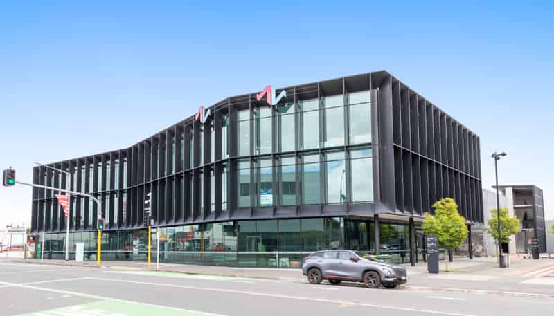 1/335 Lincoln Road, Addington