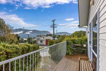90 Marine Drive, Diamond Harbour