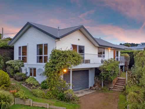 90 Marine Drive, Diamond Harbour