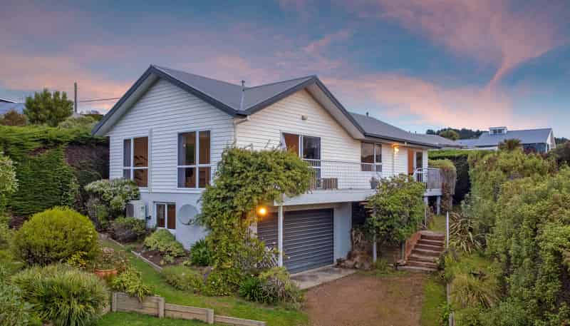 90 Marine Drive, Diamond Harbour