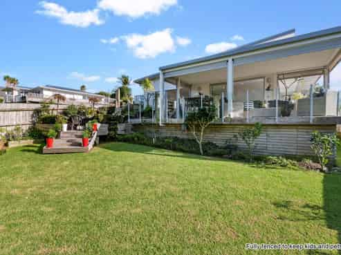 1037 Whangaparaoa Road, Tindalls Beach