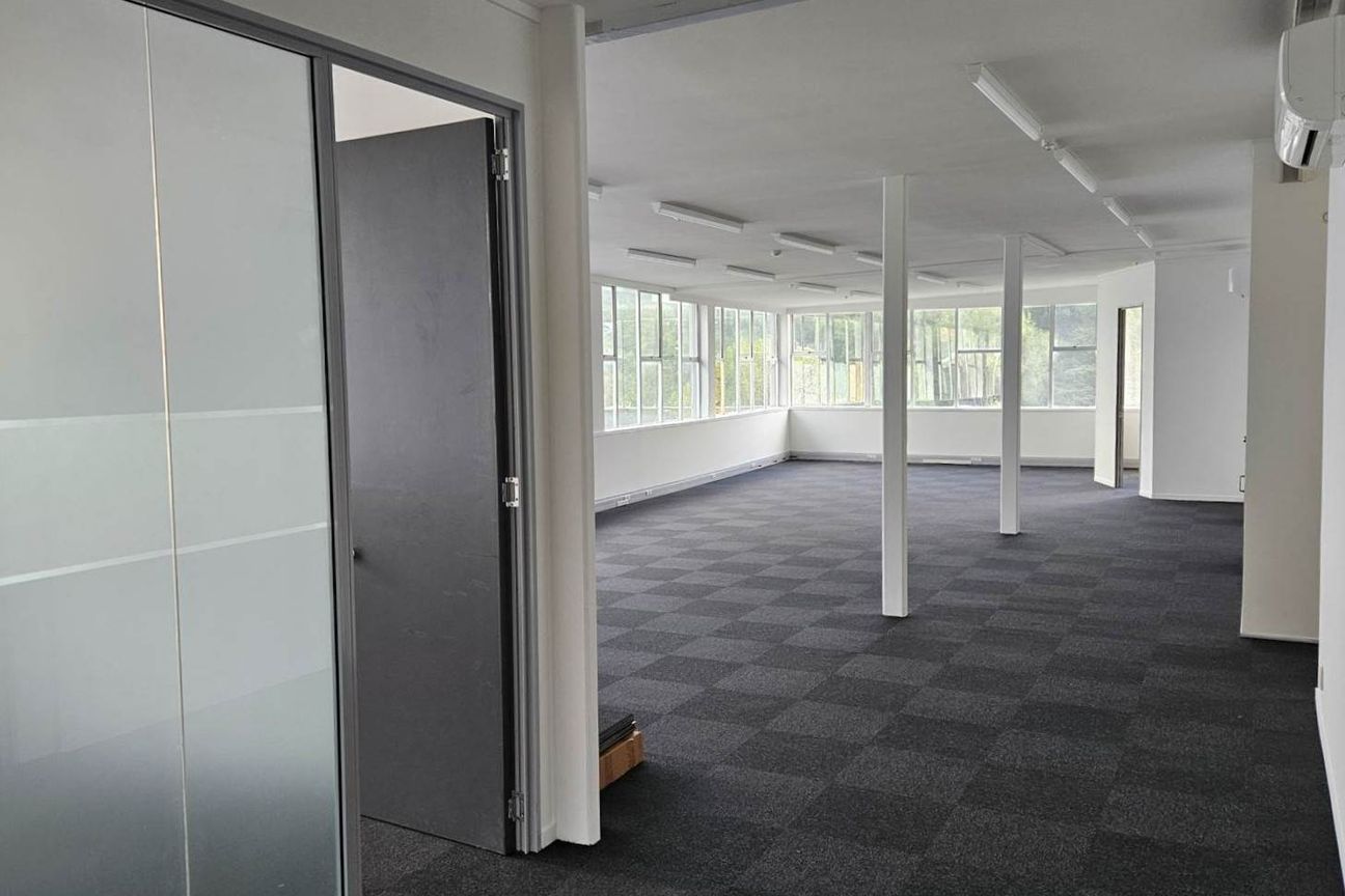 VALUE PARNELL OFFICE WITH CAR PARKS - Vista 4