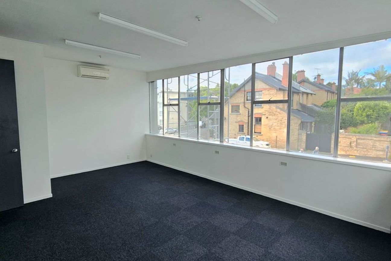 VALUE PARNELL OFFICE WITH CAR PARKS - Vista 2