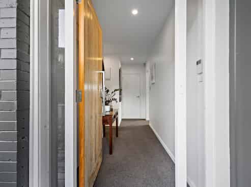 6 Caulton Street, Saint Johns