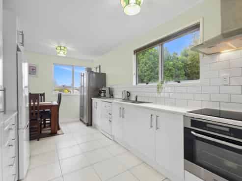 6 Yearsley Place, Manurewa