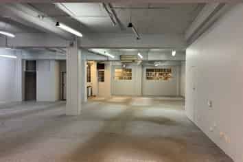 Showroom/Office Available Victoria Street West