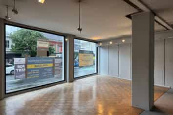 Showroom/Office Available Victoria Street West