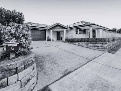 6 Saint Andrews Parkway, WAIWHAKAIHO