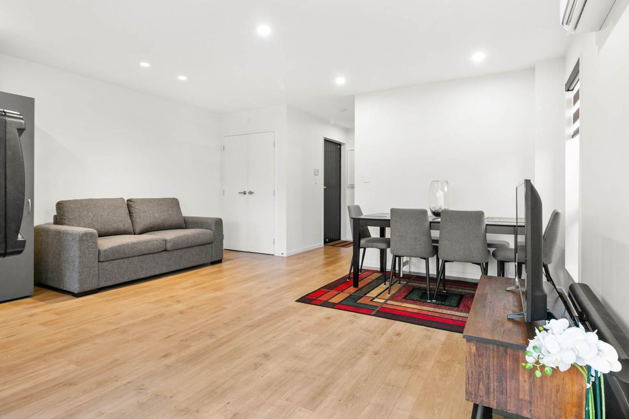 Calling all Investors and First-Home Buyers! - Vista 5