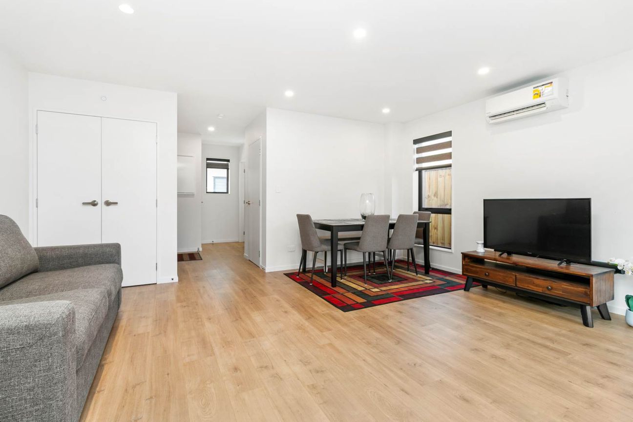Calling all Investors and First-Home Buyers! - Vista 6