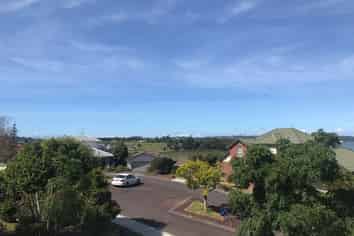 10 Oakpark Place, West Harbour