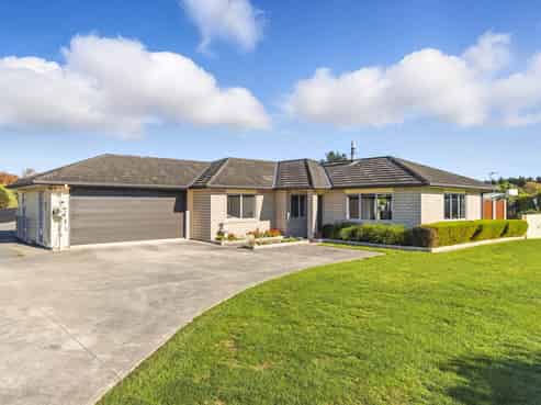 51 Garth Road, Levin