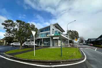 High Profile Ground Floor Vacancy in Te Atatu