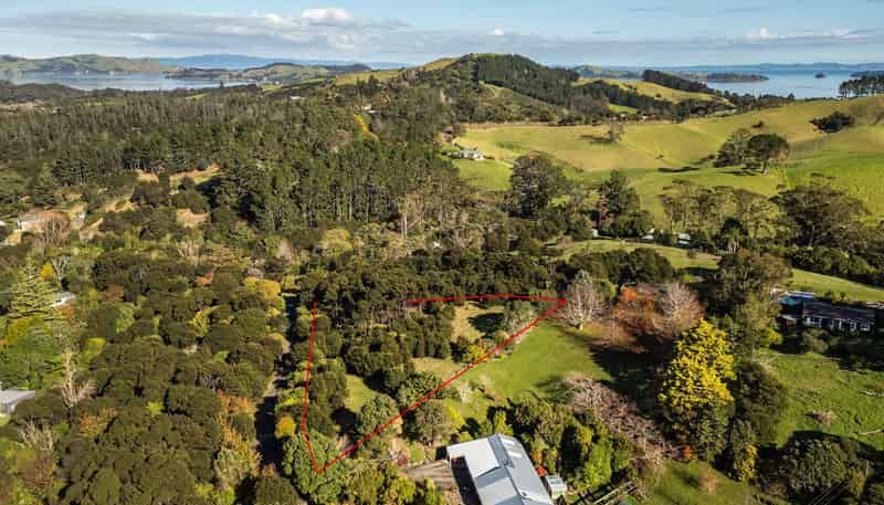 13  Tramway Road, Coromandel