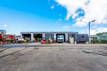 Owner Occupiers – Building + 6,600sqm yard
