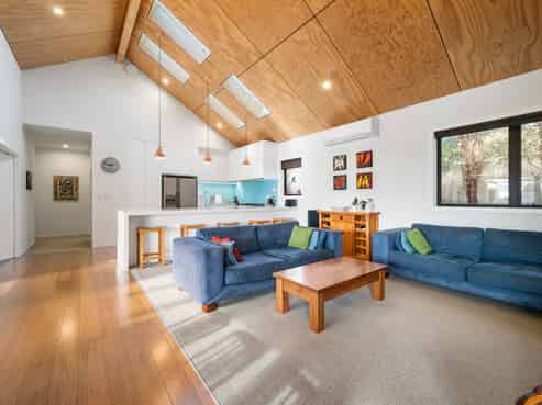 97 Iles Road, Lynmore