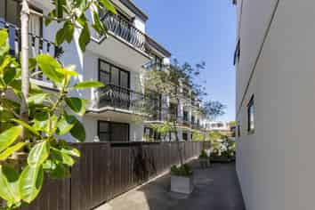 2F/30 Randolph Street, Eden Terrace