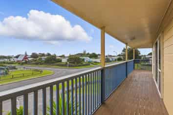 9 Takitimu Street, Waitarere Beach