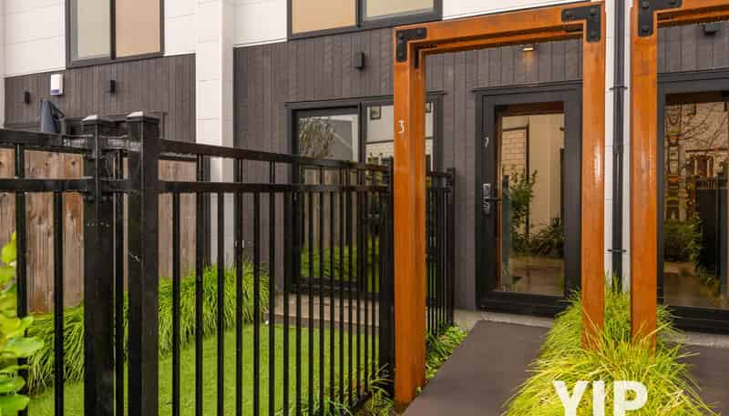 7/3 Johnston Grove, Taita