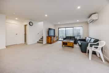 72 Maanihi Drive, Rototuna North