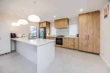 72 Maanihi Drive, Rototuna North