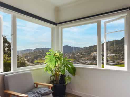 35 Jenner Road, Toi Toi