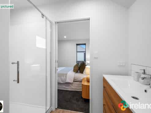 2/175 Aldwins Road, Linwood